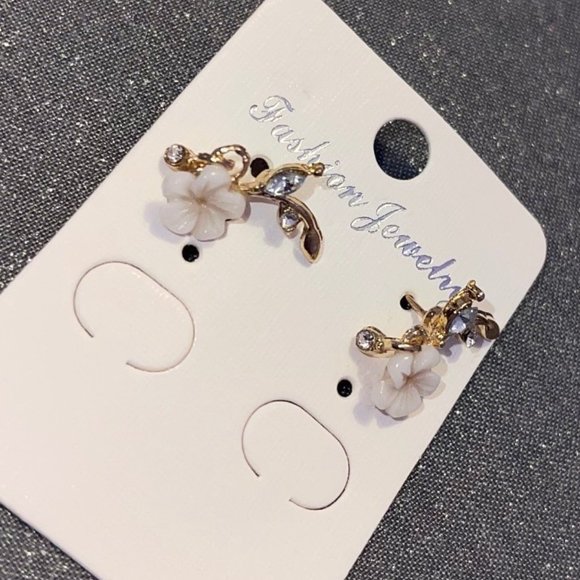 Girl Flower Earrings - Picture 1 of 3